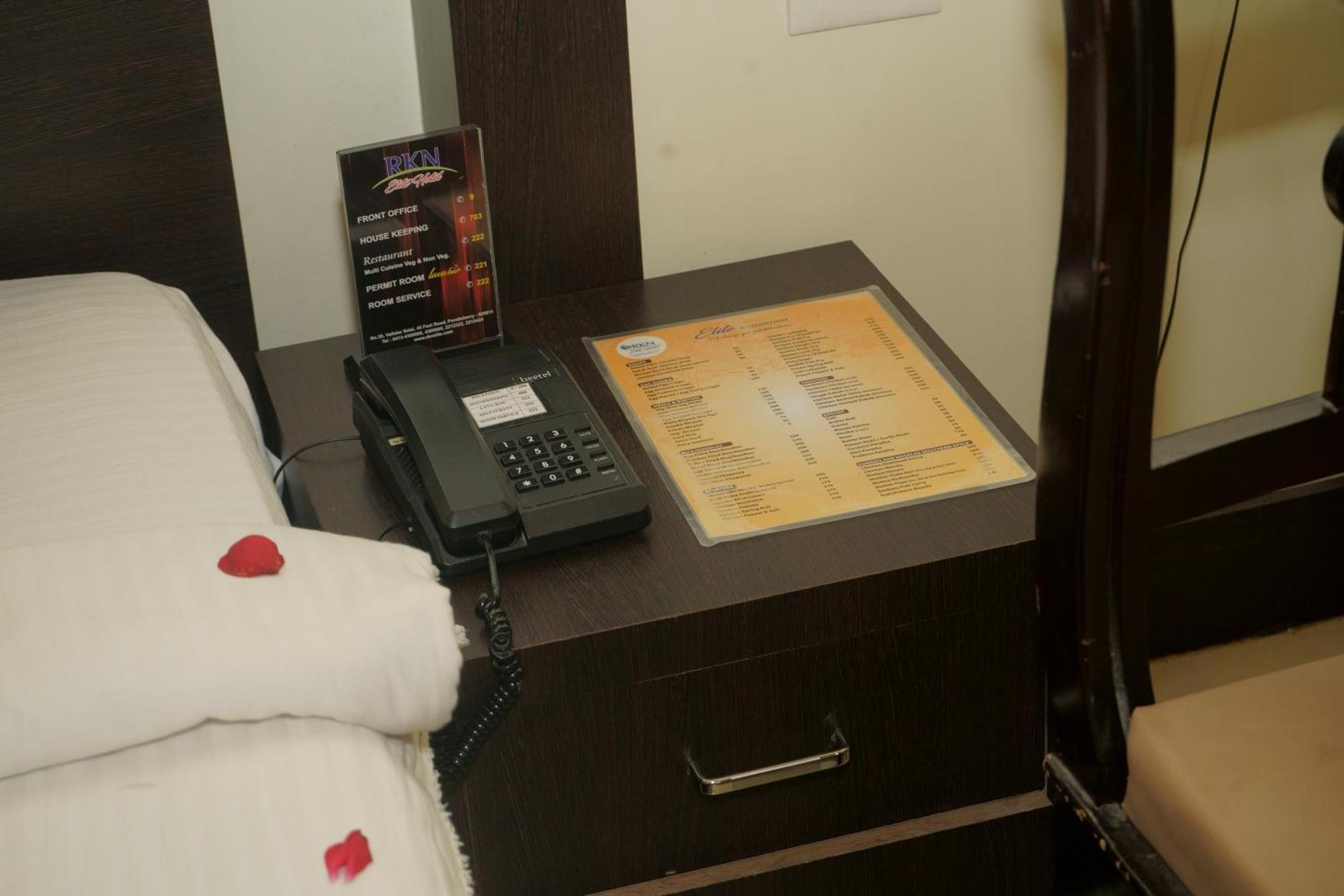Geo Hotel بونديتْشيري المظهر الخارجي الصورة
